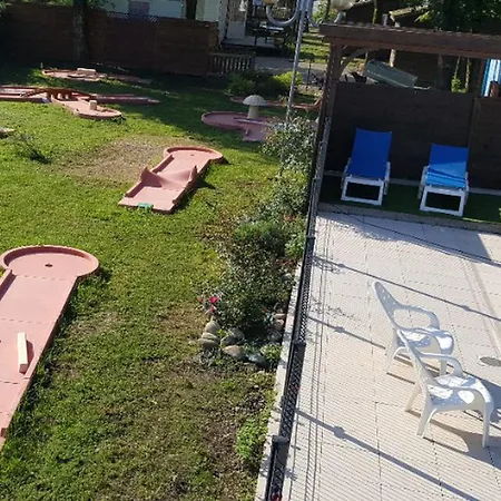 مكان تخييم Mobil-home Confortable Pour 4 Pers. - Api-1-52-2176