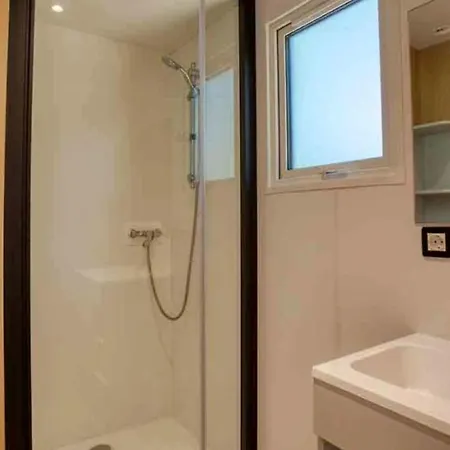 Mobil-home Confortable Pour 4 Pers. - Api-1-52-2176 مكان تخييم Girac